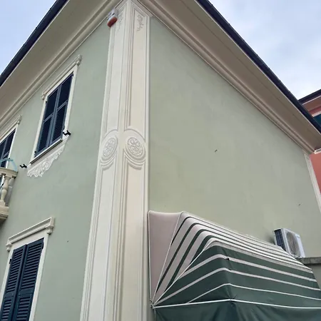 Popii Al Mare In Storica Fronte Mare Con Wifi E Aria Condizionata, Arredamenti Di Pregio E Giardino Parcheggio A Pagamento Su Richiesta ヴィラ