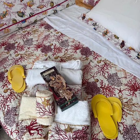 Villa Popii Al Mare In Storica Fronte Mare Con Wifi E Aria Condizionata, Arredamenti Di Pregio E Giardino Parcheggio A Pagamento Su Richiesta *