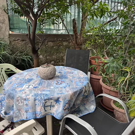 Popii Al Mare In Storica Fronte Mare Con Wifi E Aria Condizionata, Arredamenti Di Pregio E Giardino Villa *