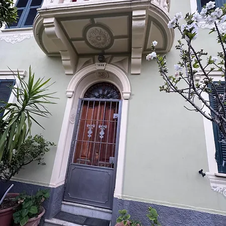 Popii Al Mare In Storica Fronte Mare Con Wifi E Aria Condizionata, Arredamenti Di Pregio E Giardino Parcheggio A Pagamento Su Richiesta