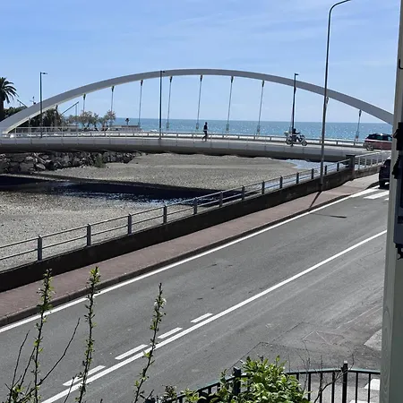 فيلة Popii Al Mare In Storica Fronte Mare Con Wifi E Aria Condizionata, Arredamenti Di Pregio E Giardino Parcheggio A Pagamento Su Richiesta