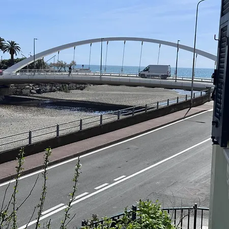 Popii Al Mare In Storica Fronte Mare Con Wifi E Aria Condizionata, Arredamenti Di Pregio E Giardino Parcheggio A Pagamento Su Richiesta * Riva Trigoso